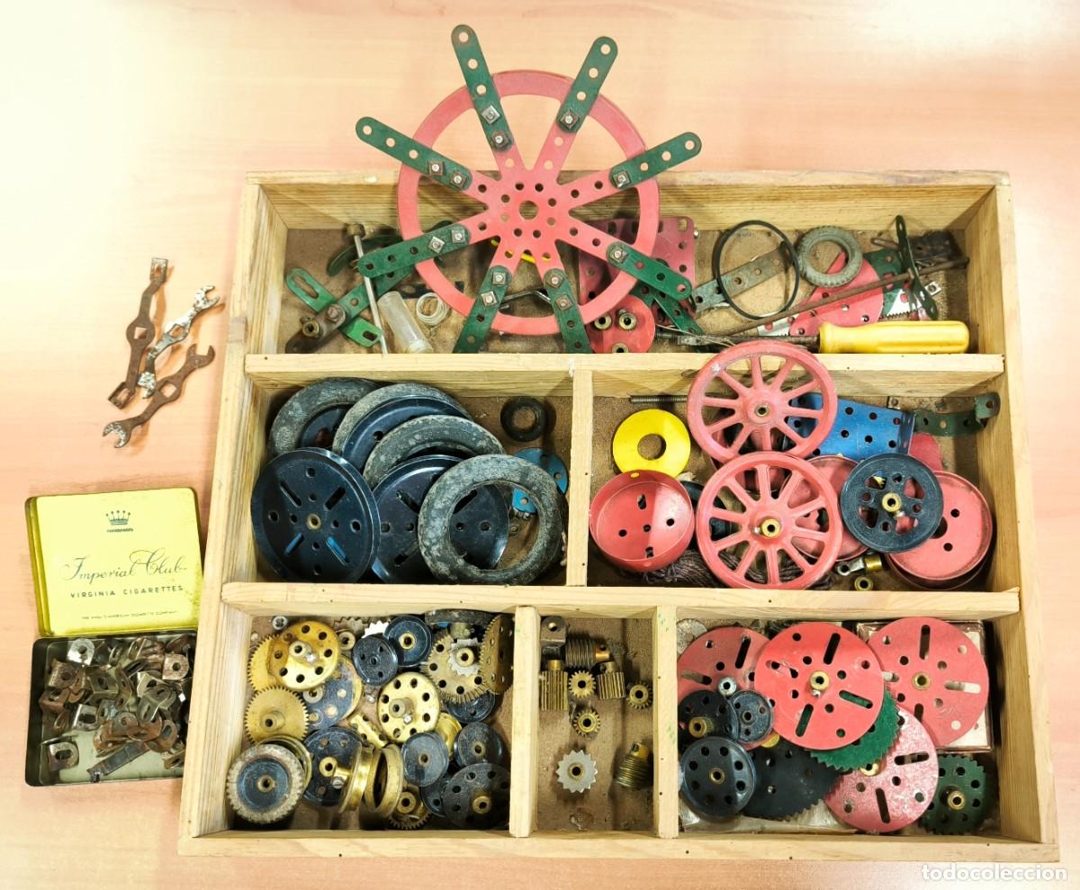 Juegos construcci&oacute;n - Meccano: Meccano Gran lote de piezas diversas + manuales en bandejas originales de madera a&ntilde;os 50