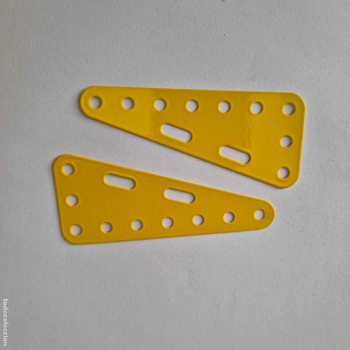 Juegos construcci&oacute;n - Meccano: 2 Placas met&aacute;licas triangulares Meccano nuevas