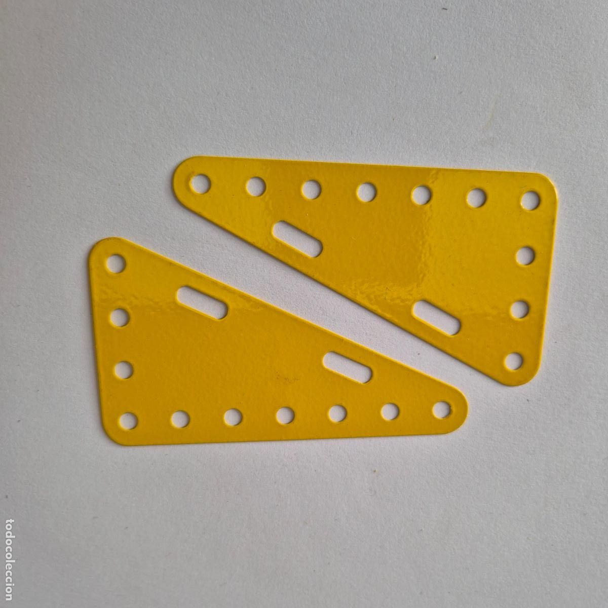 Juegos construcci&oacute;n - Meccano: 2 Placas met&aacute;licas triangulares Meccano nuevas