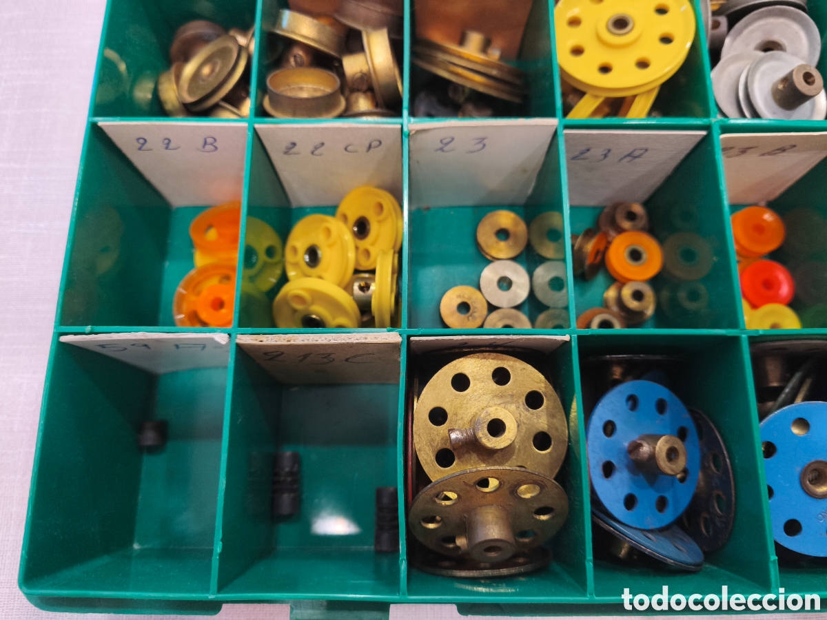 Juegos construcci&oacute;n - Meccano: Malet&iacute;n con mont&oacute;n de piezas de MECCANO - Foto 4