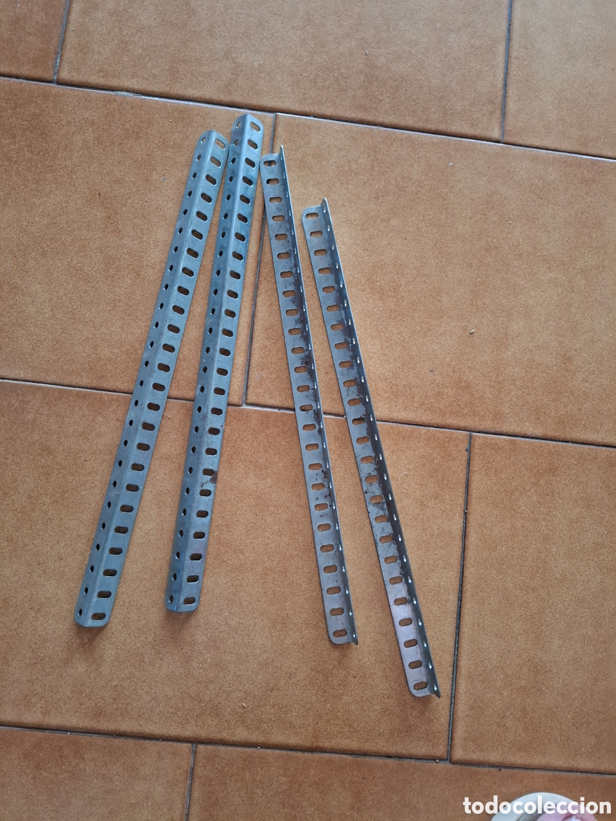 Juegos construcci&oacute;n - Meccano: Meccano 4 piezas 25 agujeros viguetes angulared