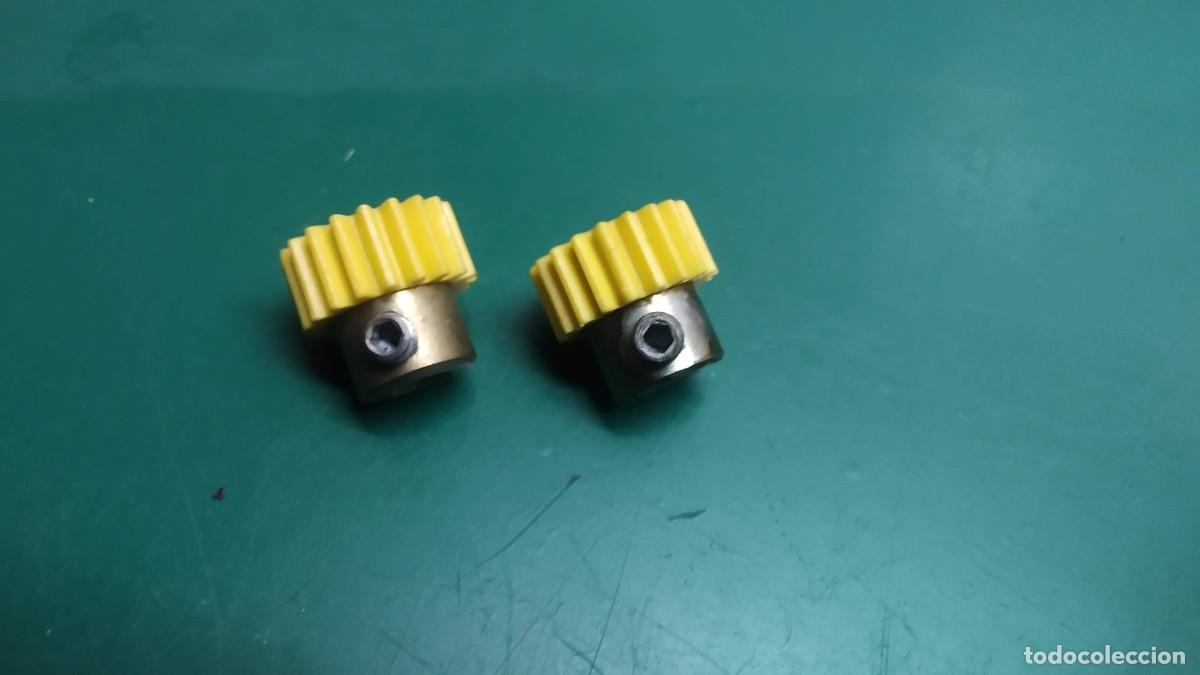 Juegos construcci&oacute;n - Meccano: Meccano parte n&ordm; 26. Lote 2 pi&ntilde;ones engranaje 19 dientes.