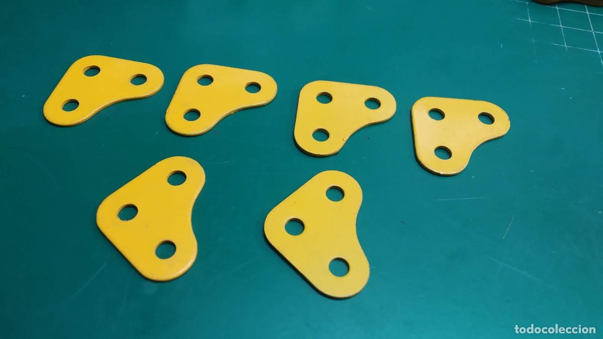 Juegos construcci&oacute;n - Meccano: Meccano, parte 133a. lote 6 escuadras &aacute;ngulo recto 2x2 agujeros.