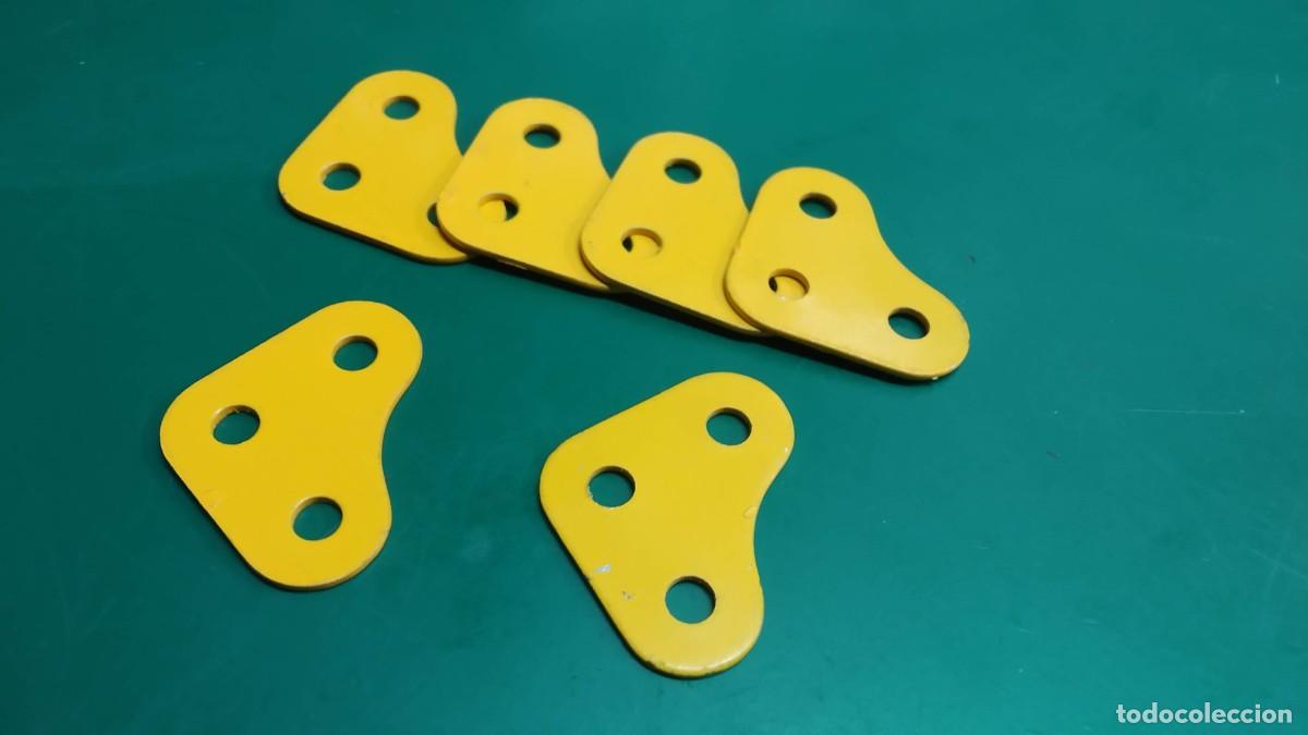 Juegos construcci&oacute;n - Meccano: Meccano, parte 133a. lote 6 escuadras &aacute;ngulo recto 2x2 agujeros.