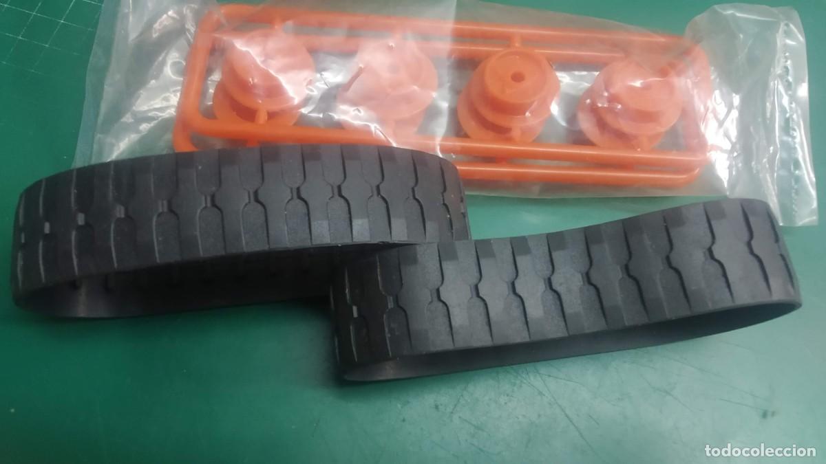 Juegos construcci&oacute;n - Meccano: Meccano. 2x orugas de goma. Parte A047