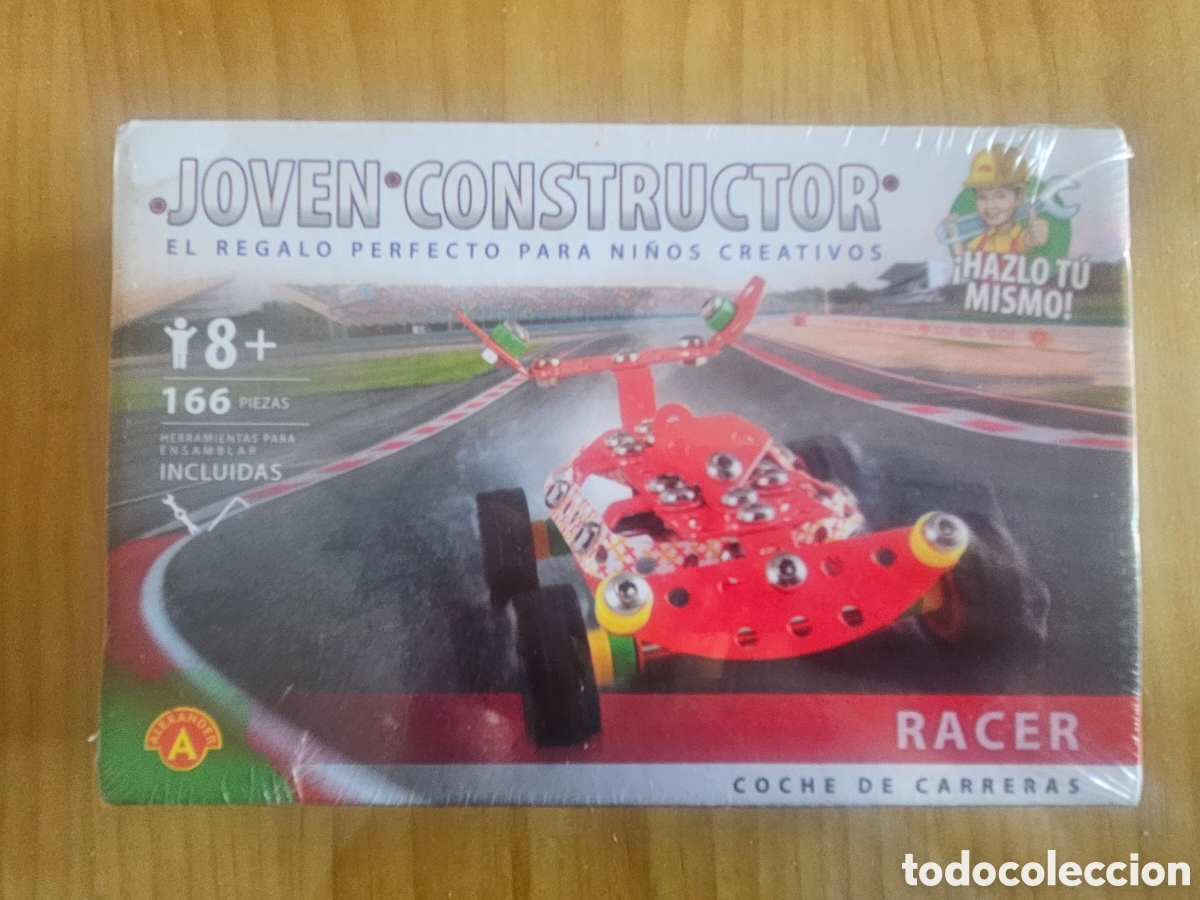 Juegos construcci&oacute;n - Meccano: Joven constructor coche de carreras
