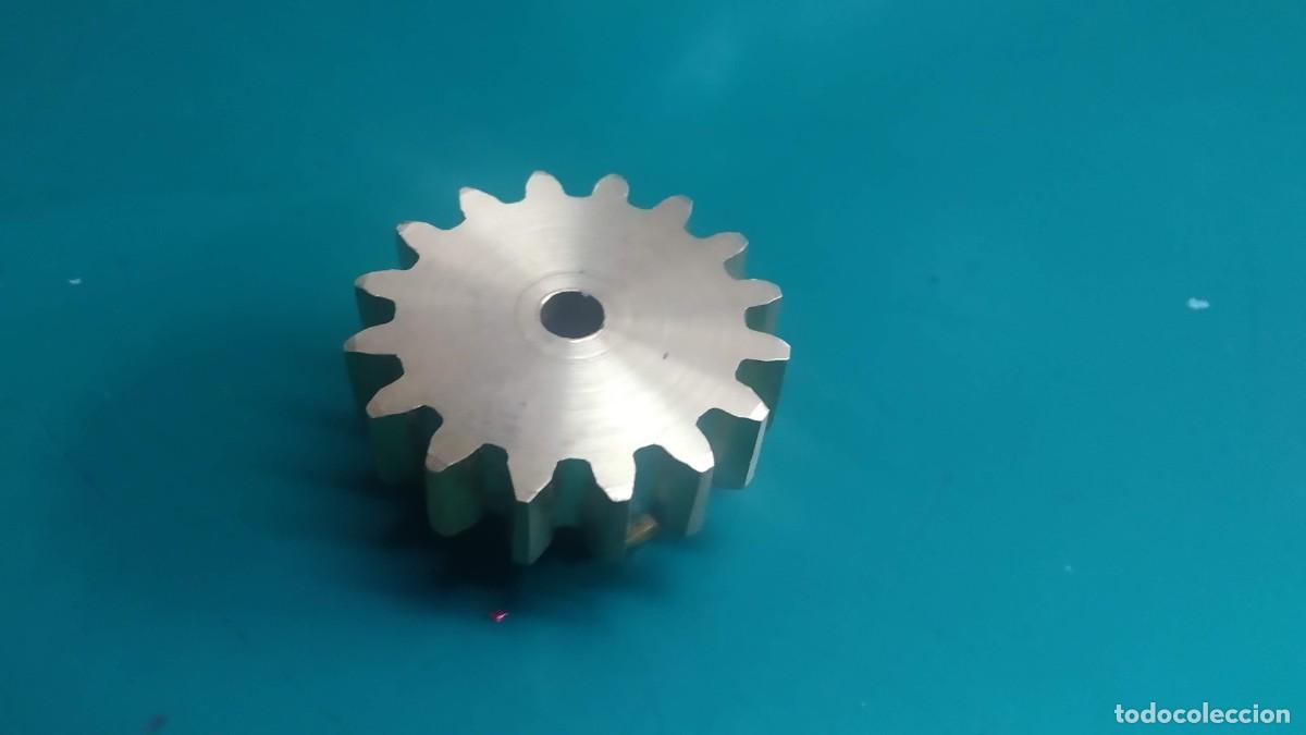 Juegos construcci&oacute;n - Meccano: Meccano parte n&ordm; 167c. Pi&ntilde;&oacute;n engranaje gran dentado (16DP)