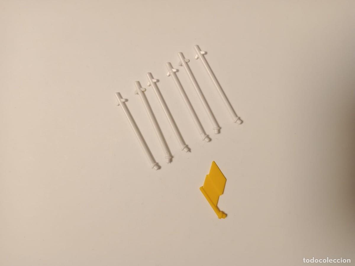 Jogos constru&ccedil;&atilde;o - Tente: Tente lote mastil blanco y bandera amarilla