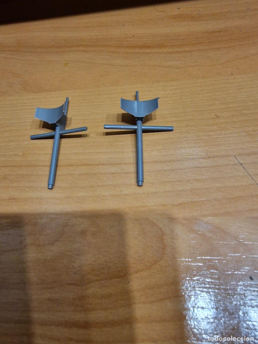 Juegos construcci&oacute;n - Tente: Lote 2854. Tente, dos antenas radar, color gris