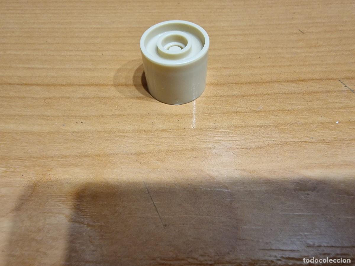 Juegos construcci&oacute;n - Tente: Lote 2866. Tente, pieza crema de chimenea del barco Titanic.