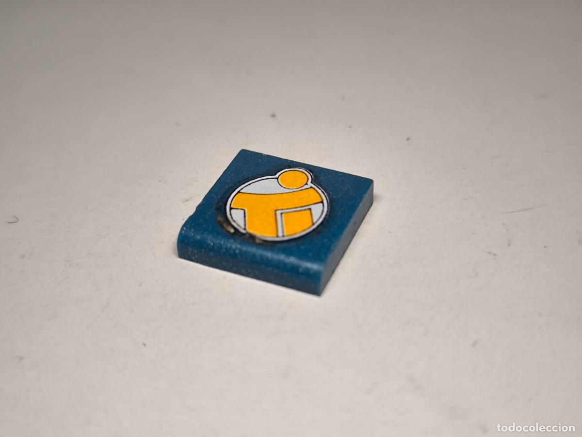 Juegos construcci&oacute;n - Tente: Azul titanium baldosa 2x2 redondeada pegatina - tente (1 unidad)