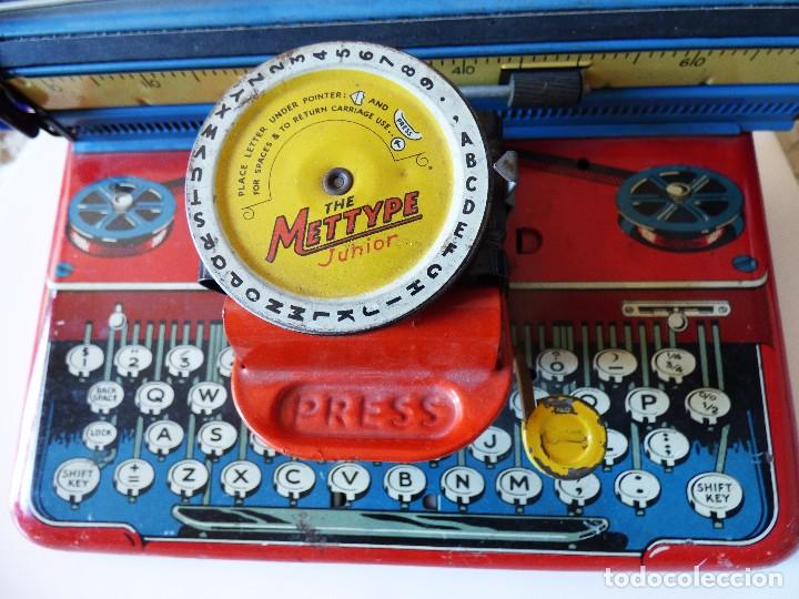 Juegos educativos: M&Aacute;QUINA DE ESCRIBIR METTYPE EN HOJALATA. 1948-1952