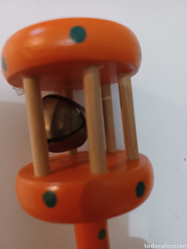 Juegos educativos: Sonajero de madera 15 cm largo con cascabel - Foto 2
