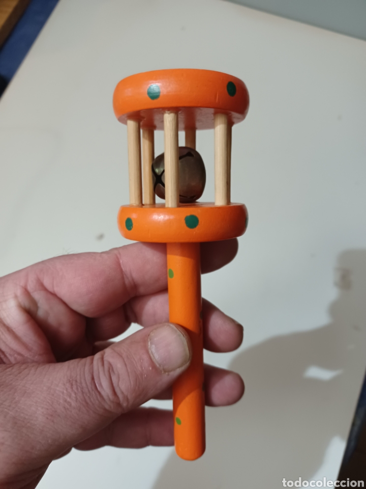 Juegos educativos: Sonajero de madera 15 cm largo con cascabel - Foto 3