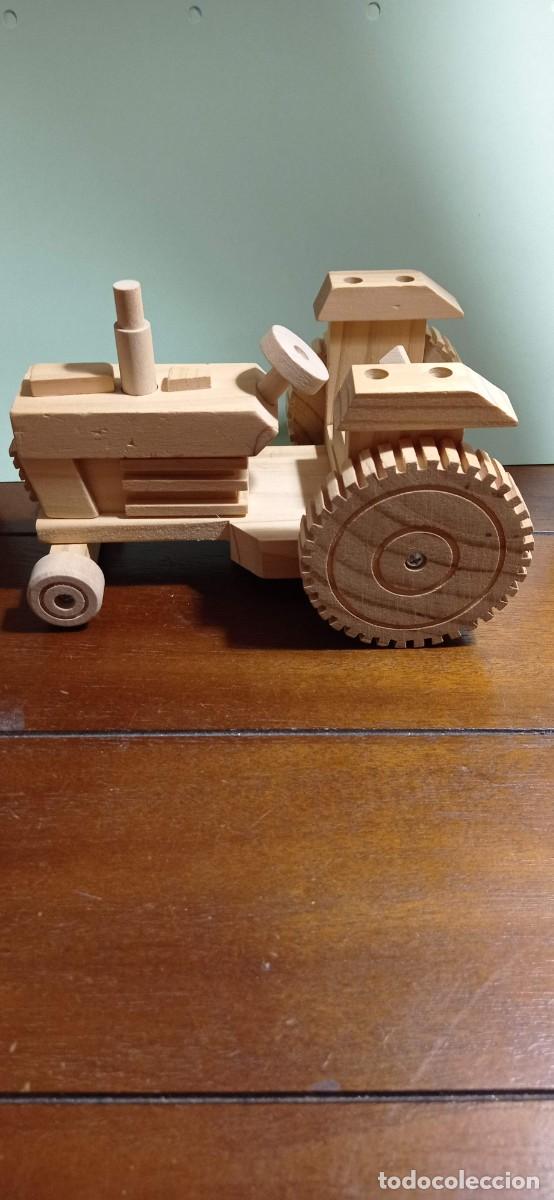 Juegos educativos: TRACTOR DE MADERA 13,5 x 20 x 11 - Foto 1