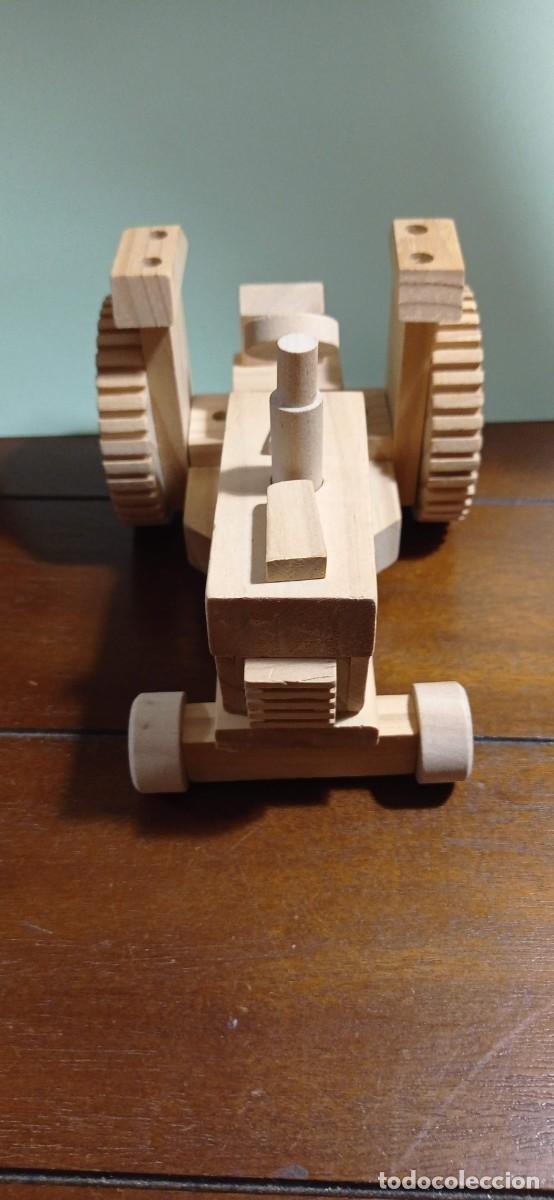 Juegos educativos: TRACTOR DE MADERA 13,5 x 20 x 11 - Foto 3