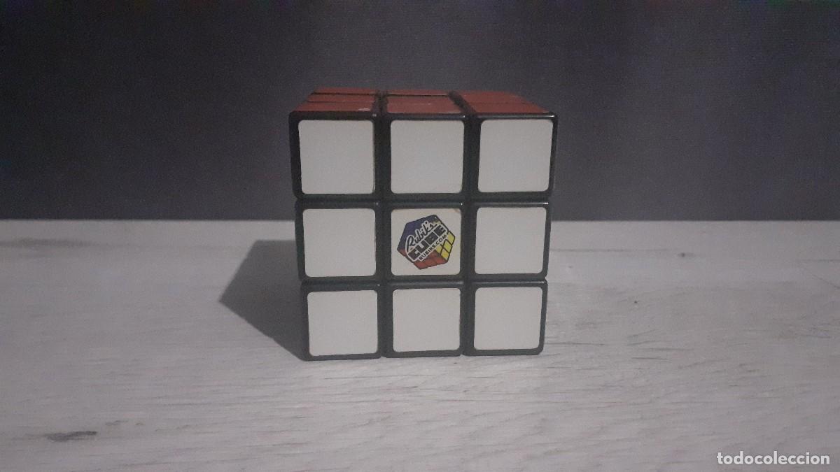 Juegos educativos: Cubo original de la marca Rubiks 3x3 - Foto 1