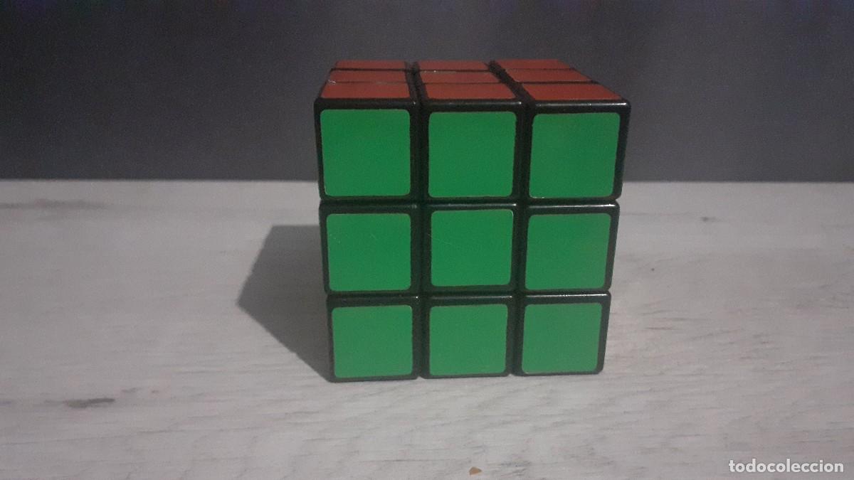 Juegos educativos: Cubo original de la marca Rubiks 3x3 - Foto 3