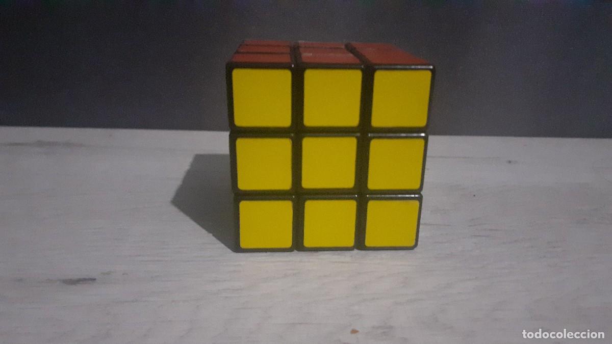 Juegos educativos: Cubo original de la marca Rubiks 3x3 - Foto 4