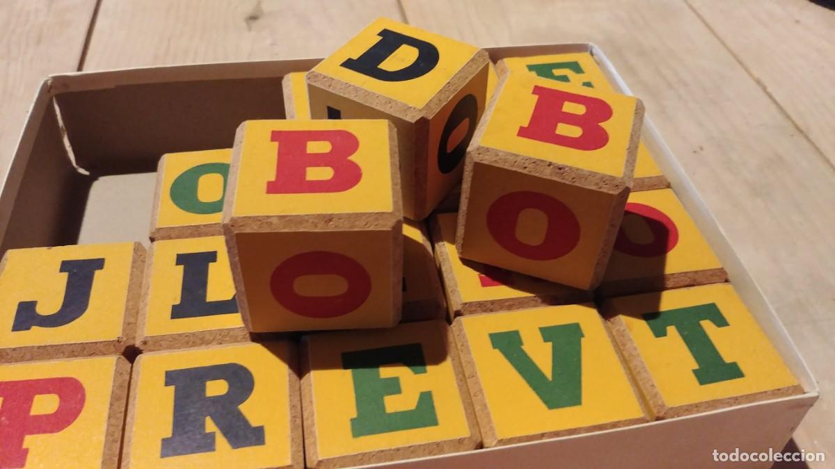 Juegos educativos: Antiguo juego abecedario de madera
