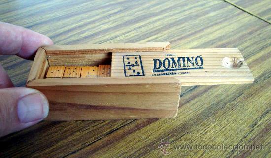 Juegos de mesa: Peque&ntilde;o juego del domino en madera - Foto 1