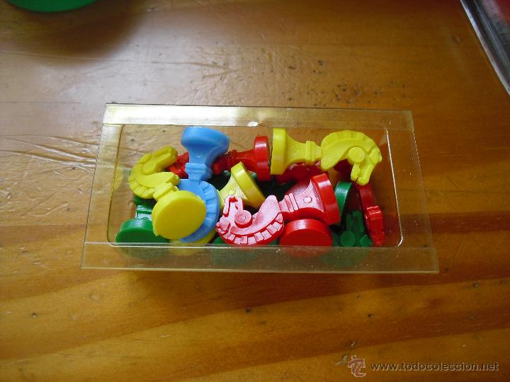 Juegos de mesa: JUEGOS REUNIDOS GEYPER . lote de 12 caballos para jugar al Dada. Caballo