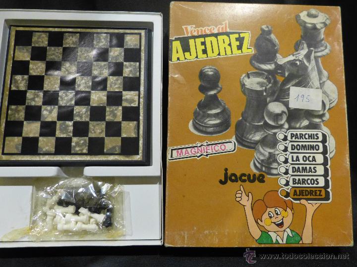 Jogos de mesa: ajedrez de la casa Jacue