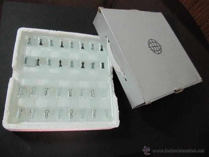 Juegos de mesa: ajedrez con vasos de chupitos de cristal. chupito - Foto 6