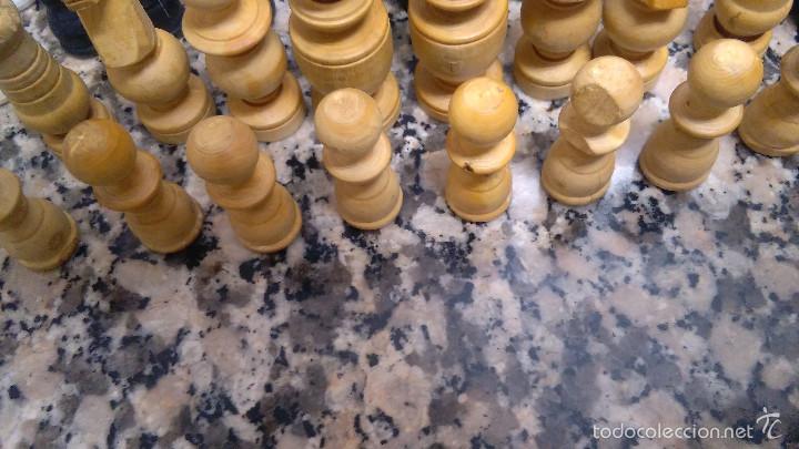 Juegos de mesa: JUEGO DE AJEDREZ Y DAMAS - Foto 2