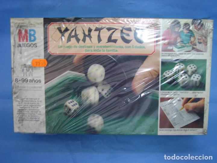 Juegos de mesa: 3 juego Yahtezee de MB 1983. No jugado - Foto 1