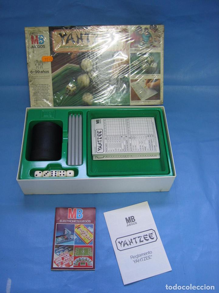 Juegos de mesa: 3 juego Yahtezee de MB 1983. No jugado - Foto 2