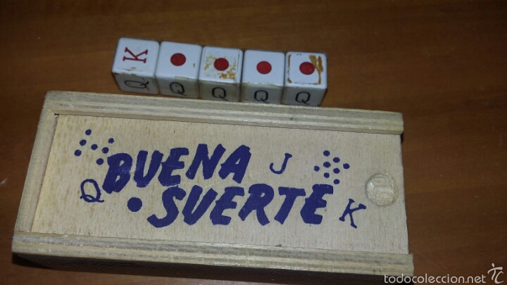 Juegos de mesa: dados en su caja - car48 - Foto 1