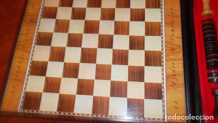 Juegos de mesa: Juego de ajedrez y damas magn&eacute;tico. - Foto 4