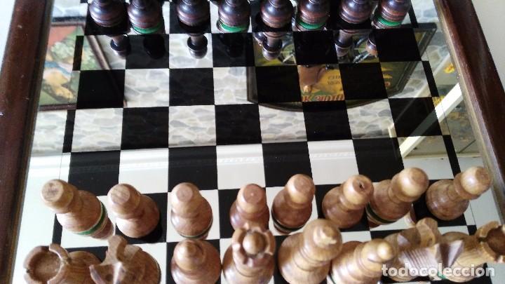 Juegos de mesa: AJEDREZ - madera , cristal con efecto espejo - Foto 2