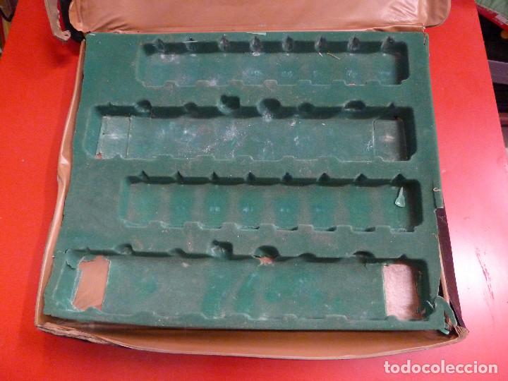 Juegos de mesa: AJEDREZ CON FIGURAS METALICAS - Foto 6