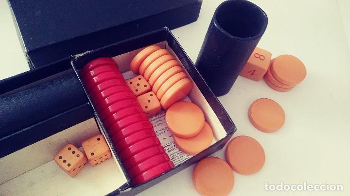 Juegos de mesa: fichas cubiletes y dados de pasta o simil - Foto 2