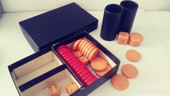 Juegos de mesa: fichas cubiletes y dados de pasta o simil - Foto 3
