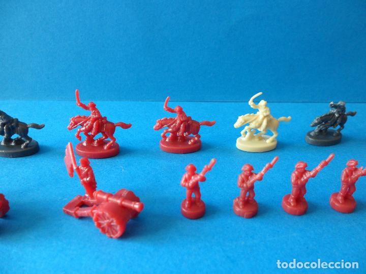 Juegos de mesa: Fichas figuras del juego de mesa Risk de Parker - Foto 4
