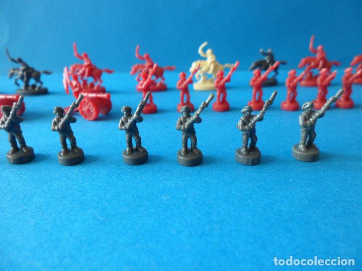 Juegos de mesa: Fichas figuras del juego de mesa Risk de Parker - Foto 6