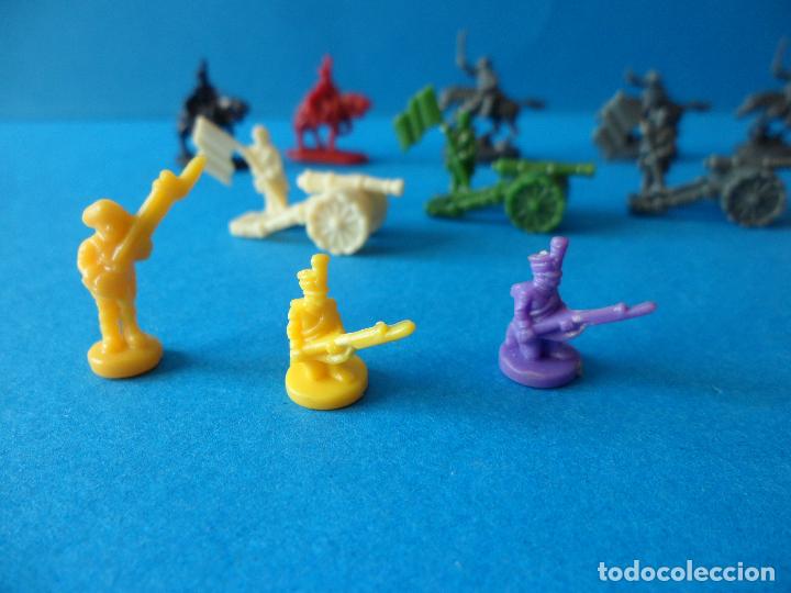 Juegos de mesa: Fichas figuras del juego de mesa Risk de Parker - Foto 8