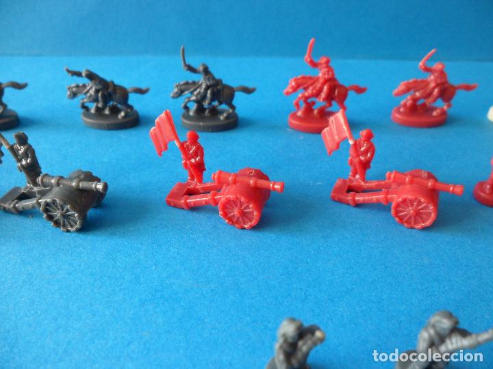Juegos de mesa: Fichas figuras del juego de mesa Risk de Parker - Foto 10