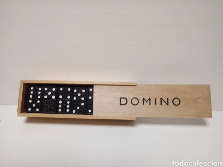Juegos de mesa: Domino en madera tallada y caja de madera - Foto 1