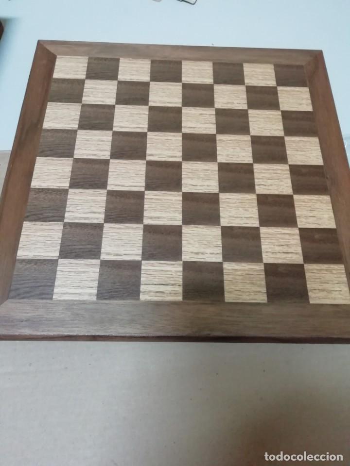 Juegos de mesa: Ajedrez medieval de metal con tablero - Foto 5