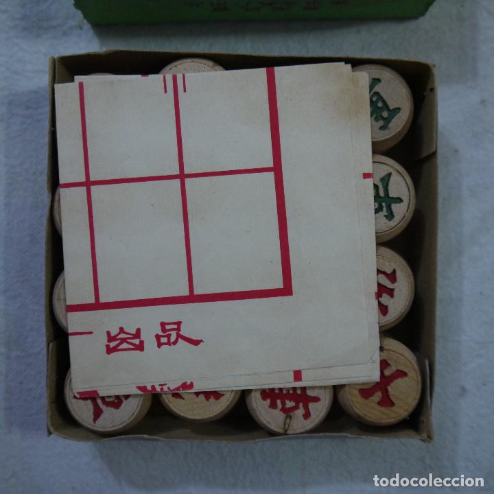 Juegos de mesa: AJEDREZ CHINO CON PIEZAS DE MADERA - Foto 2