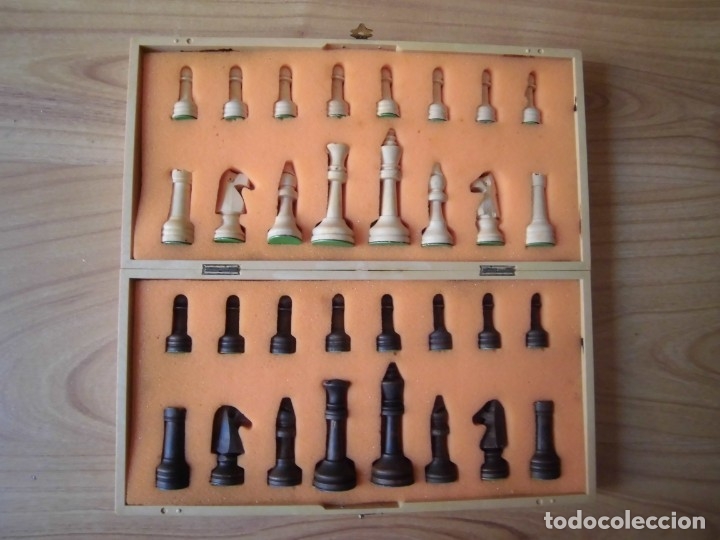 Juegos de mesa: AJEDREZ MAGN&Eacute;TICO A&Ntilde;OS 70 - Foto 3