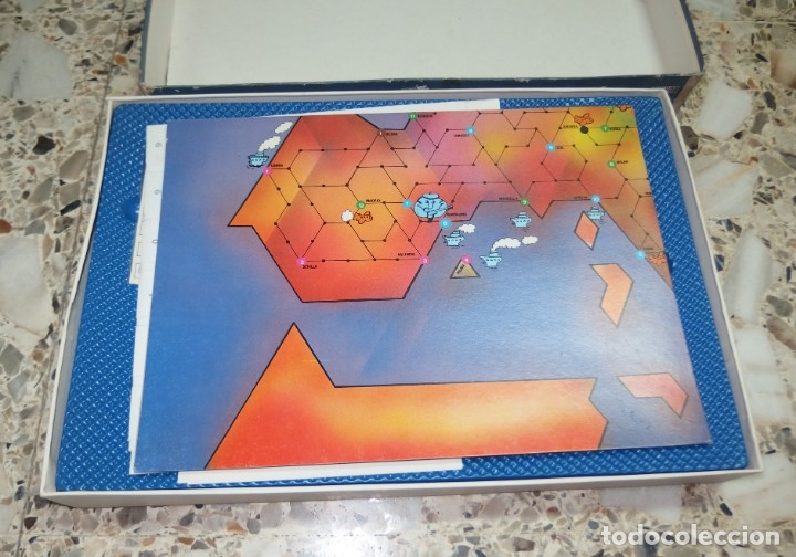 Juegos de mesa: ESP&Iacute;AS O CONFIDENTES,BORR&Aacute;S,CAJA ORIGINAL - Foto 2