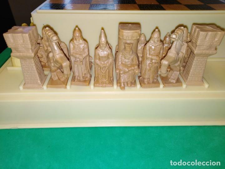 Juegos de mesa: Ajedrez y Damas antiguo Moros y Cristianos - Foto 7