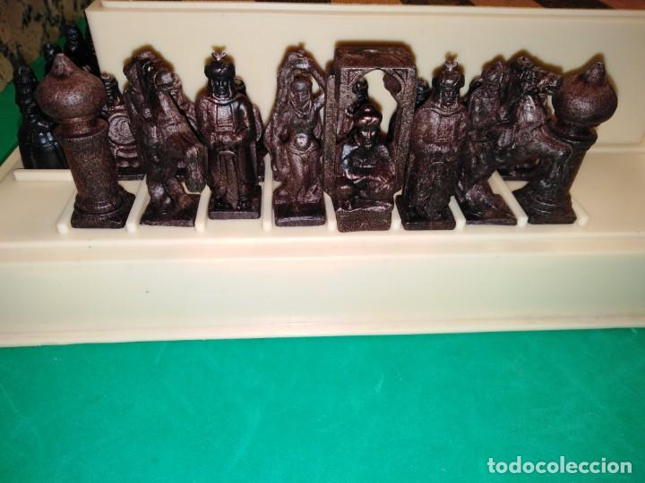 Juegos de mesa: Ajedrez y Damas antiguo Moros y Cristianos - Foto 9