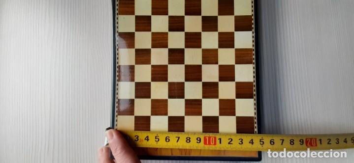 Juegos de mesa: Juego de ajedrez y damas magn&eacute;tico. - Foto 5