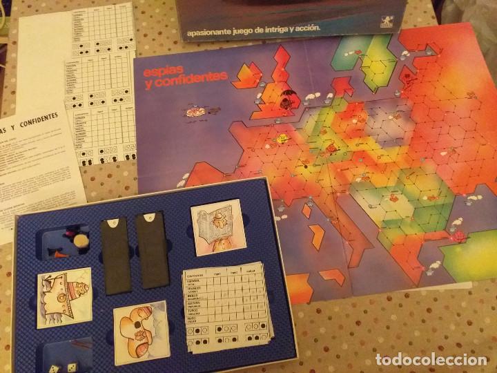 Juegos de mesa: ESPIAS Y CONFIDENTES de BORRAS - Foto 2